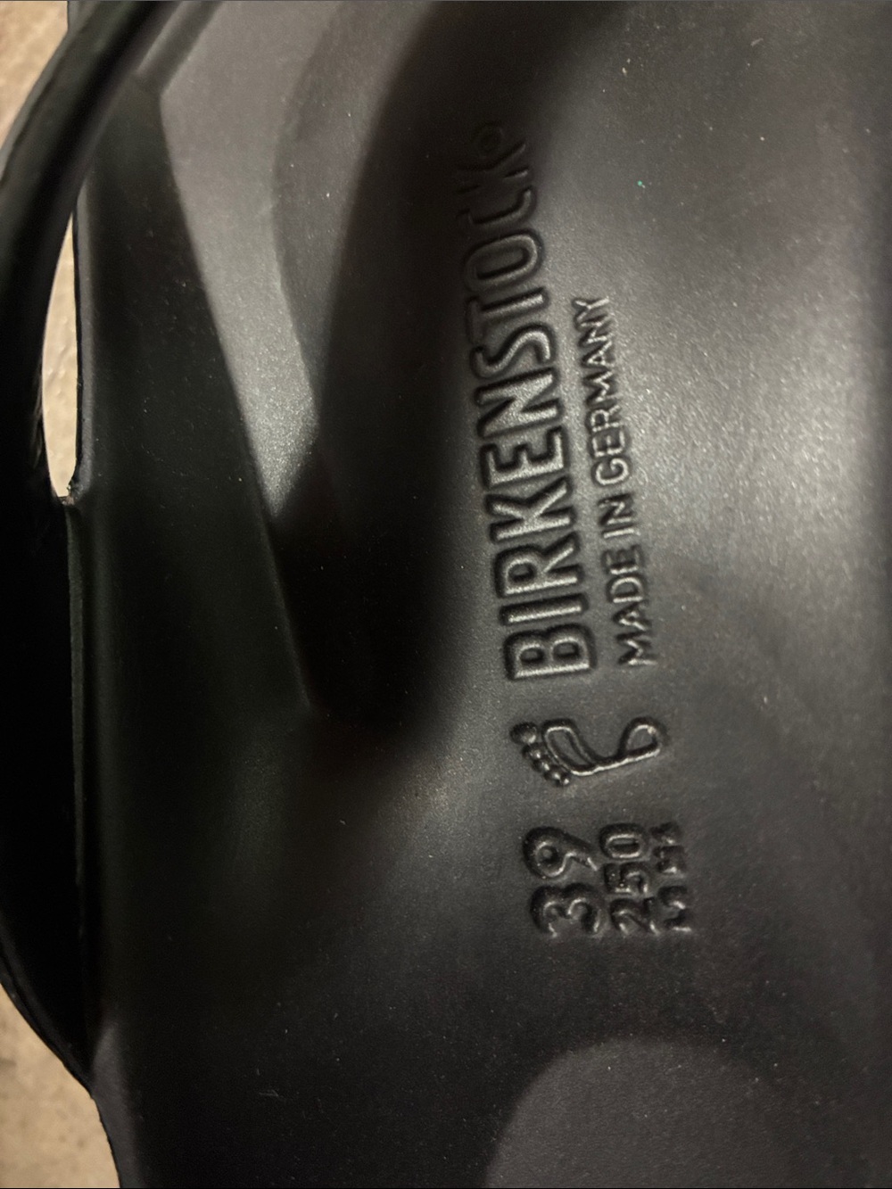 Birkenstock Black Honolulu Flip Flop Sandals - Picture 2 of 3